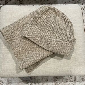 Men's Tan Knit Beanie and Scarf Set
